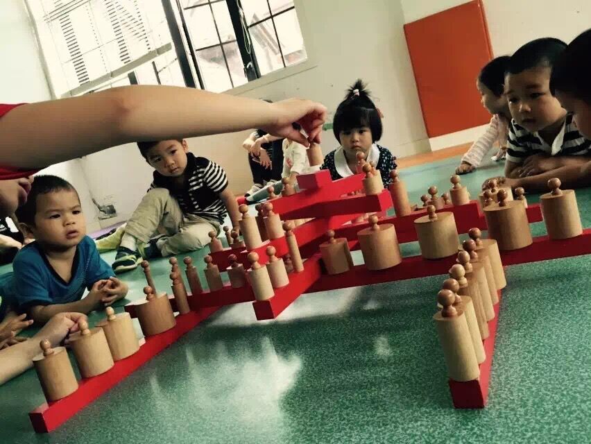 不教的藝術(shù)----嬰智貝佳蒙氏感官課