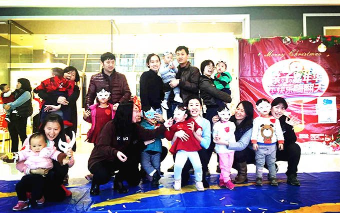 嬰智貝佳體育館園攜手麗嬰房“親子感恩趴，快樂樂翻天”